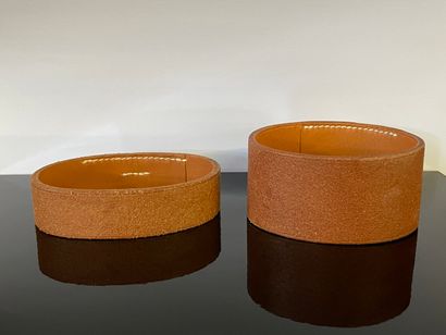 HERMES Paris: 

Deux bracelets manchettes...