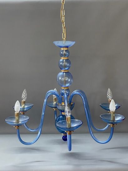 Lustre en verre de Murano bleu. Années 1990.

H....