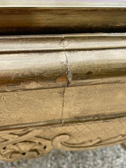 Grande table de bibliothèque en bois sculpté...