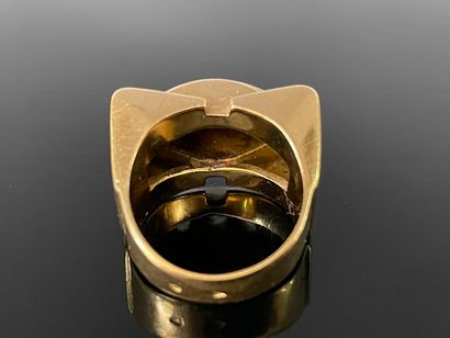 Bague tank en or 750°/00, sertie de trois...