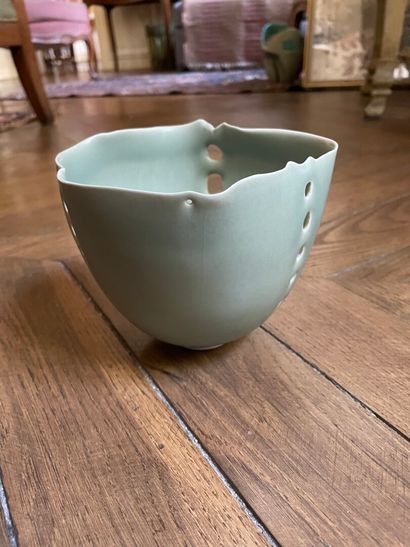 Xavier DUROSELLE ( 1961)

Coupe en porcelaine,...