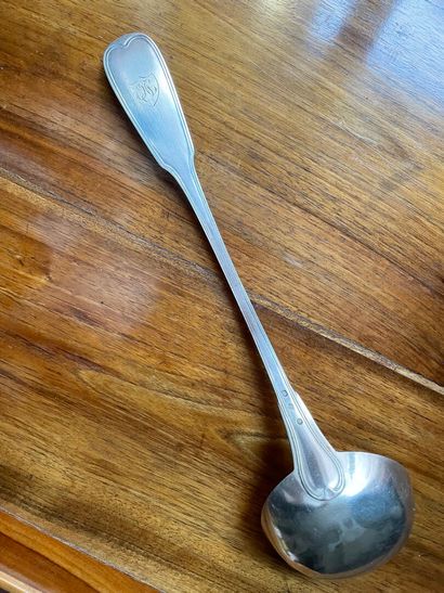 Louche en argent, contour filet Louis XV,...