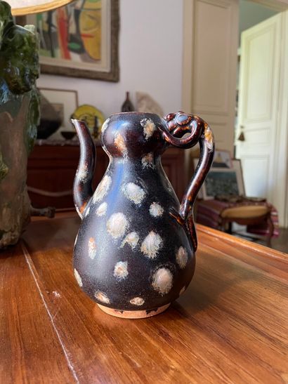 Verseuse en grès émaillé asiatique à décor...