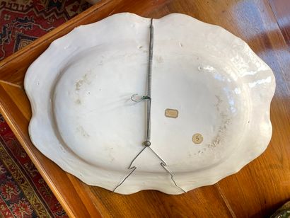 MOUSTIERS:

Deux Plats ovales en faience...