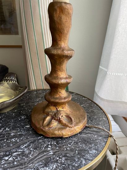 Brigite TERZIEFF

Lampe en platre patiné.

H:23...