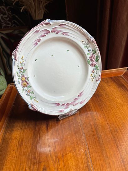 
NIDERVILLER XVIII°




Assiette en faience...