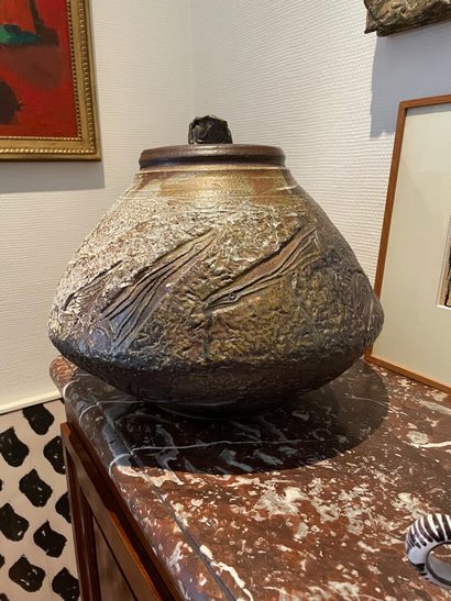 Alain GAUDEBERT (1937)

Grand pot couvert...