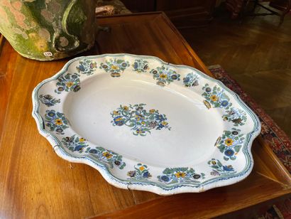 MOUSTIERS:

Deux Plats ovales en faience...