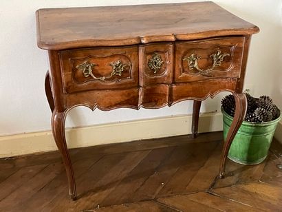 Commode dite perruquière à profond tiroir...
