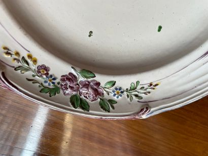 
NIDERVILLER XVIII°




Assiette en faience...