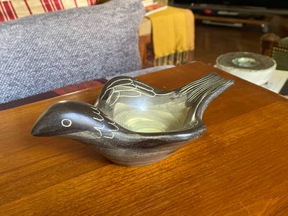 Coupe vide poche en céramique .

Année 1960....
