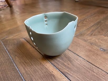 Xavier DUROSELLE ( 1961)

Coupe en porcelaine,...