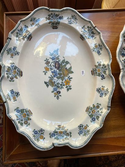 MOUSTIERS:

Deux Plats ovales en faience...