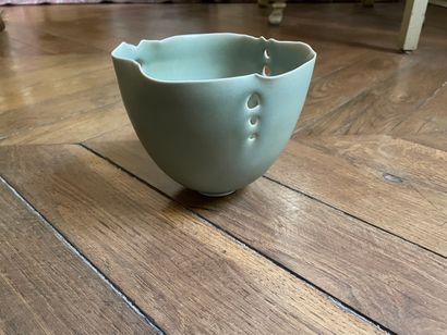 Xavier DUROSELLE ( 1961)

Coupe en porcelaine,...