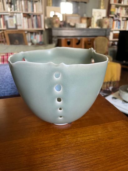 Xavier DUROSELLE ( 1961)

Coupe en porcelaine,...
