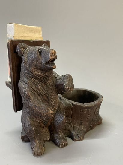 Cendrier et pyrogène figurant des ours en...