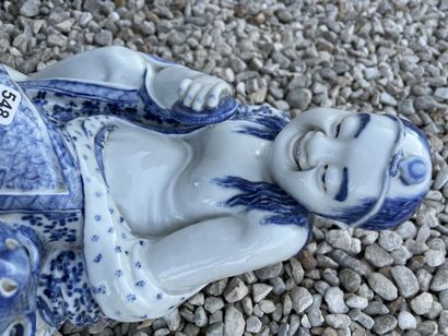 Buveur en porcelaine blanche et bleue de...