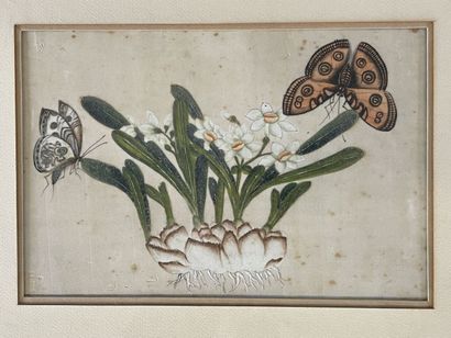 CHINE Fin XIX°

Trois peintures sur soie...