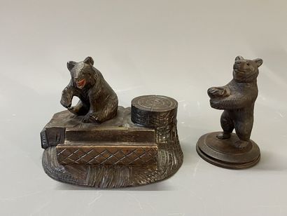 Encrier et porte bouquet en bois sculpté.

Forêt...