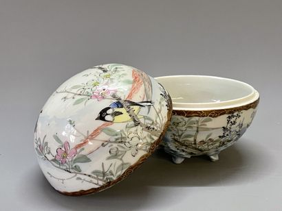 Collection de trois porcelaines chinoises...