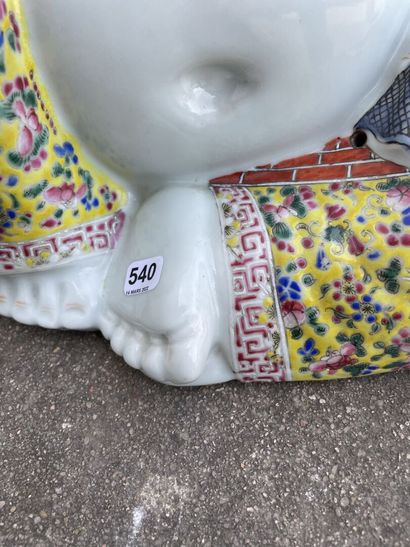 Bouddha rieur.

Sculpture en porcelaine de...