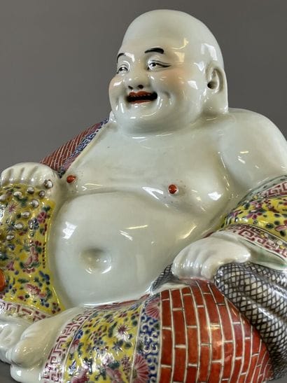 Bouddha rieur.

Sculpture en porcelaine de...