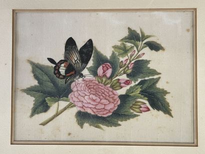 CHINE Fin XIX°

Trois peintures sur soie...