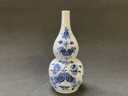 Vase à double gourde en porcelaine à décor...
