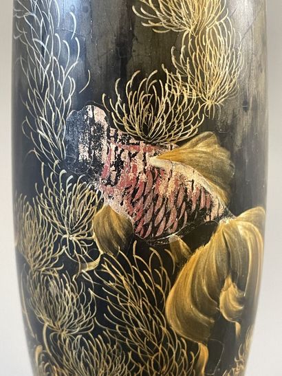Grand vase soliflore en bois laqué d'une...