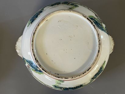 Soupière en porcelaine de Chine à décor de...