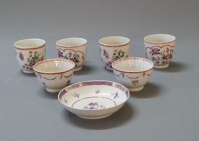 CHINE XVIII pour les colonies.

Six tasses...