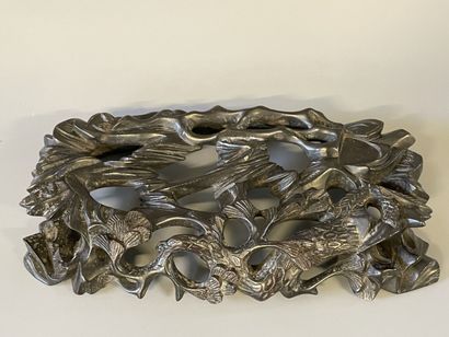 Paire de socle en bois sculpté. 

3,5 x 24...