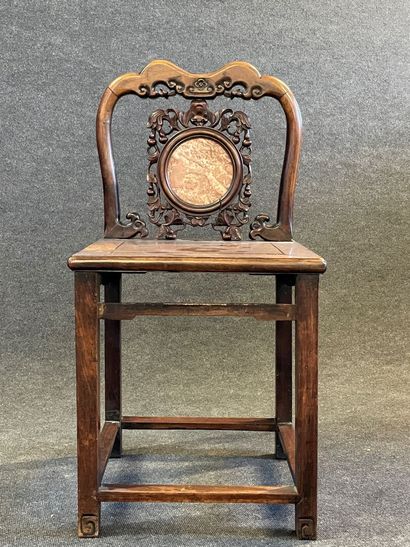 Chaise chinoise en bois exotique, dossier...