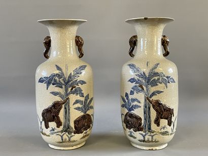 Paire de vases faience émaillé craquelé à...
