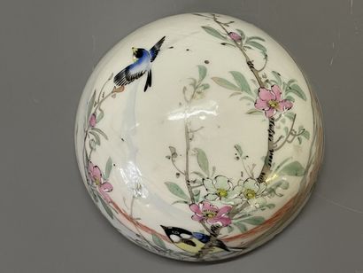 Collection de trois porcelaines chinoises...