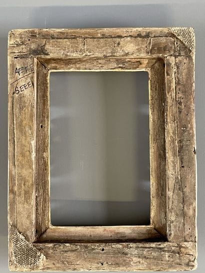 Petit cadre en bois sculpté et doré.

XVIII°...