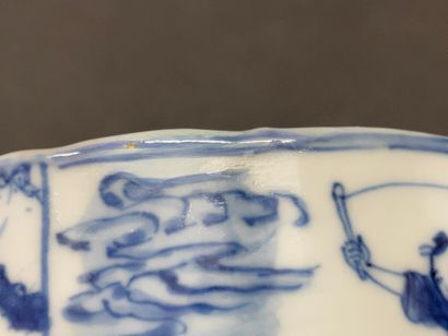 Deux coupes creuses en porcelaine de Chine.

H:...