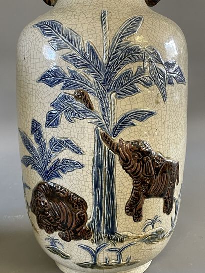 Paire de vases faience émaillé craquelé à...