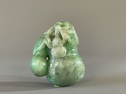 Tabatière figurant une Pêche de longévité...