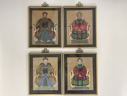 Suite de quatre peintures sur soie encadrées,...