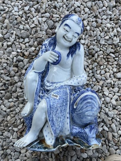 Buveur en porcelaine blanche et bleue de...