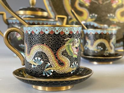 Service à thé asiatique en émaux cloisonnés...