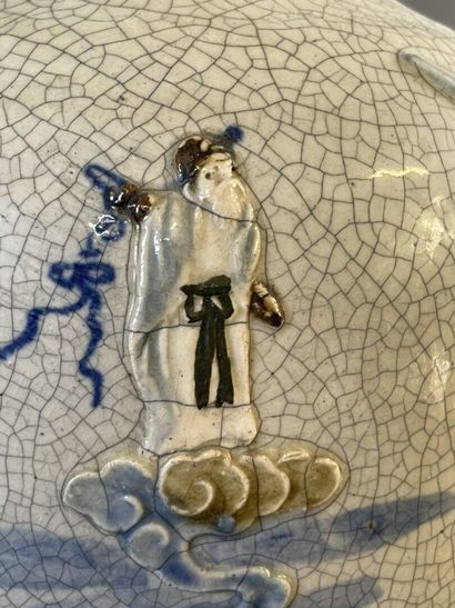 Vase en céramique émaillé craquelé à décor...