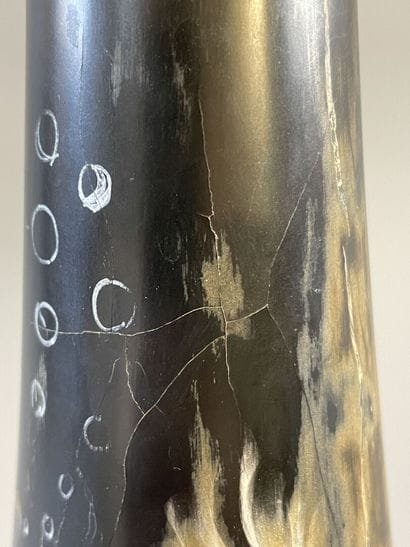 Grand vase soliflore en bois laqué d'une...