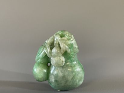 Tabatière figurant une Pêche de longévité...