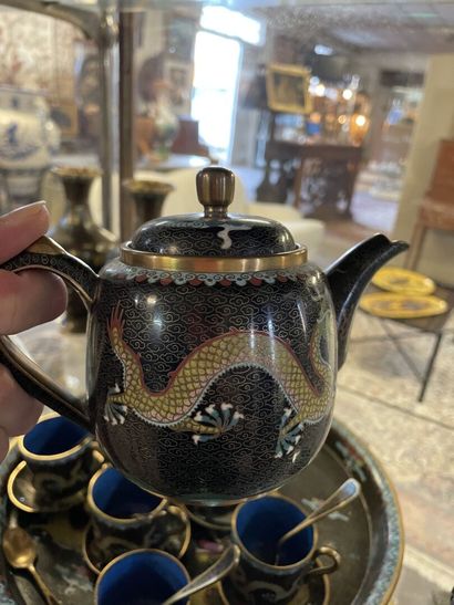 Service à thé asiatique en émaux cloisonnés...