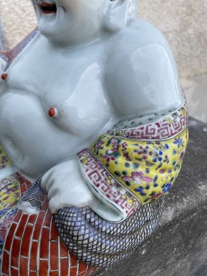 Bouddha rieur.

Sculpture en porcelaine de...
