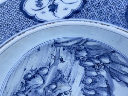 Bassin en porcelaine de Chine à décor de...