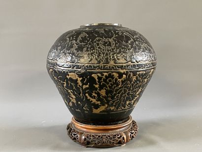 Important vase type Cizhou, en grès émaillé...