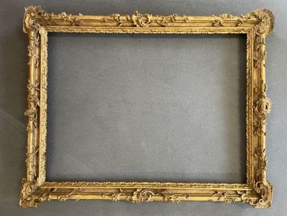 Cadre en bois et stuc doré.

Epoque Régence...